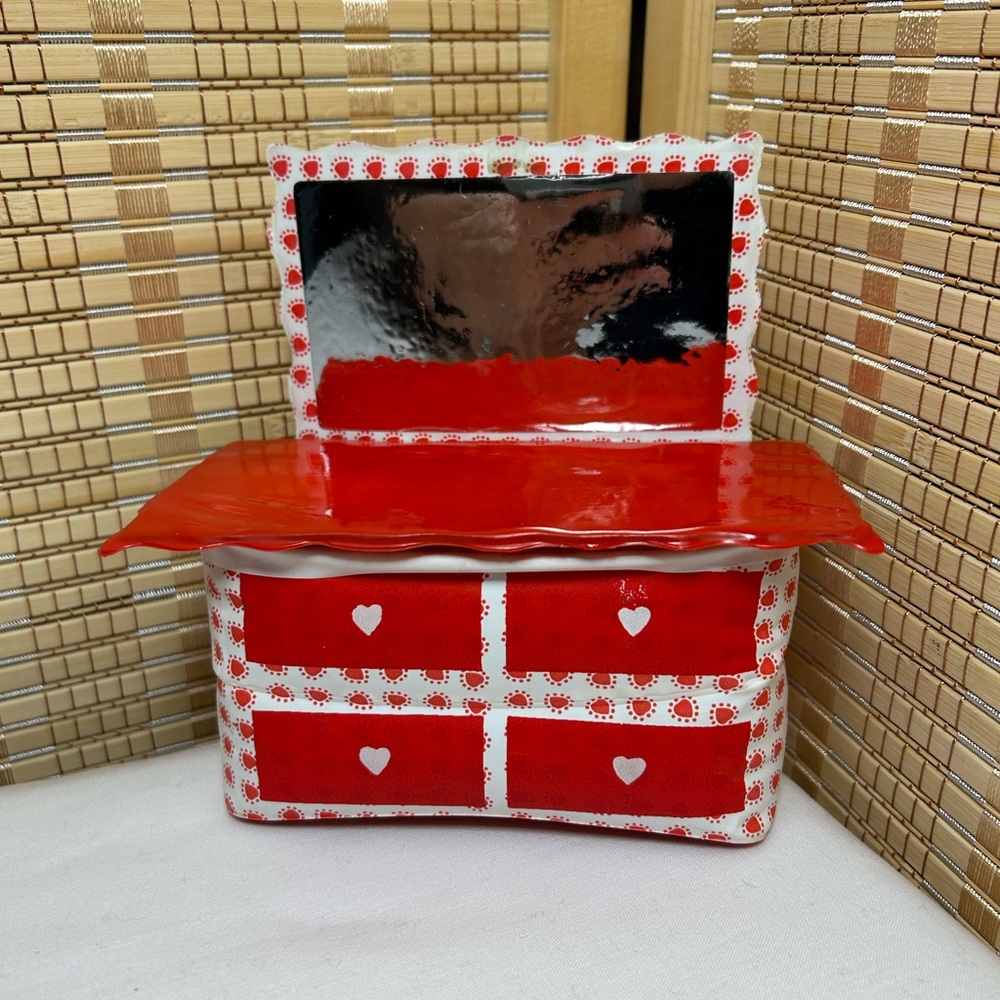 Vintage G.L.J. Doll Dresser - Picture 7 of 7